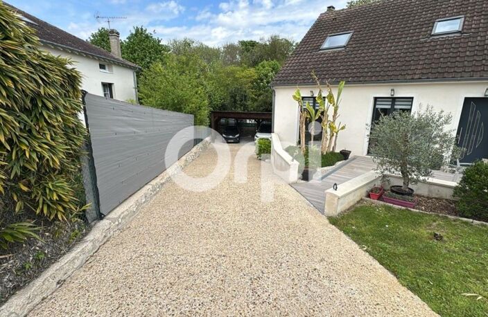 Maison familiale de 6 pièces À Vendre — photo 2