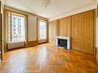 Appartement dans bel ancien 3ème Préfecture 72 m² À Vendre — photo 2
