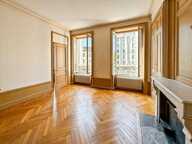 Appartement dans bel ancien 3ème Préfecture 72 m² À Vendre — photo 3