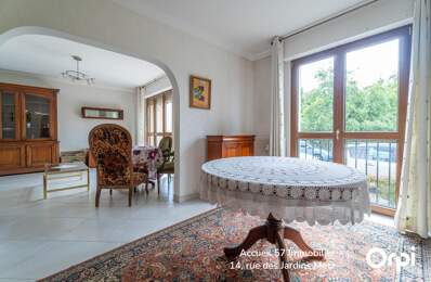 Appartement À Vendre — photo du bien