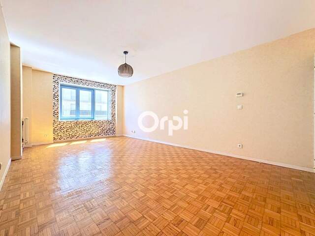 Appartement 4 pièces de 95 m² avec balcon, garage et ascenseur – Proche gare de Limoges — photo du bien