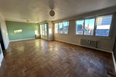 Appartement 3 pièces 890 €