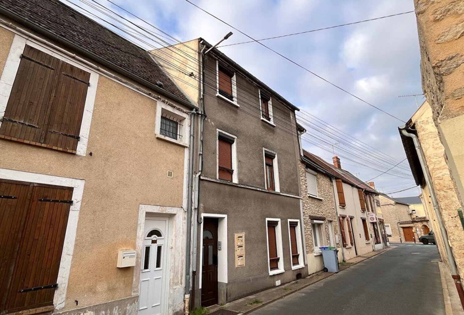 Immeuble Angerville 6 pièce(s) 130 m2 — photo 1