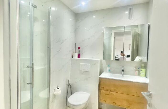 Cannes Petit Juas 2 pièce vue mer 42 m2 — photo 5