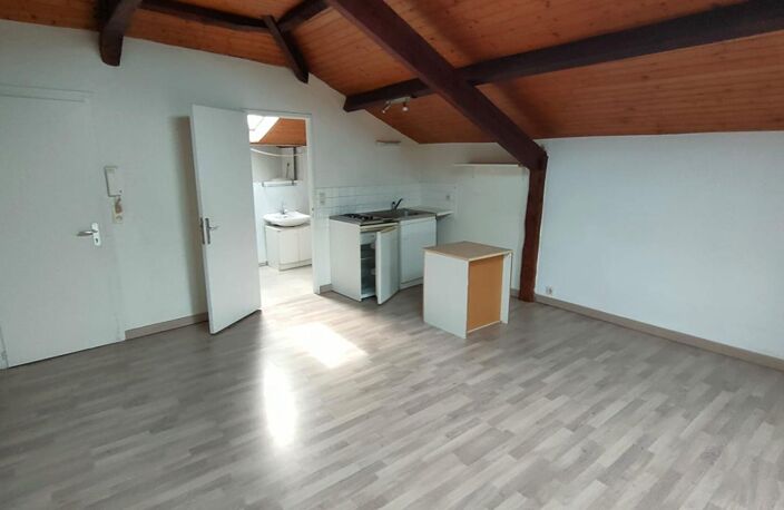 Immeuble de rapport Mortagne sur Sevre 6 pièces 160 m2 — photo 2