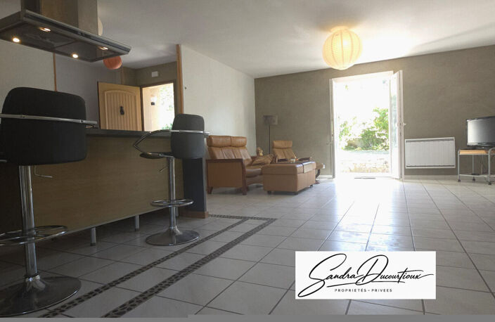 ESPACE ET TRANQUILITE : VILLA 4 FACES DE PLAIN PIED — photo 4