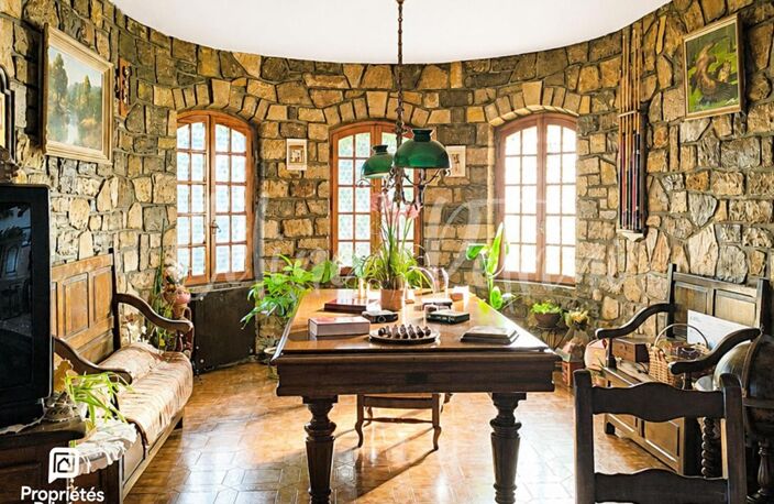 Maison de maître avec tourelle et piscine - 370 m²- Draguignan — photo 2