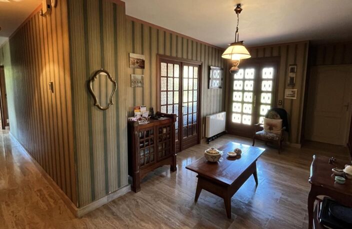 Superbe villa de 189 m² , sur terrain clos et arboré de 2 036 m² — photo 5