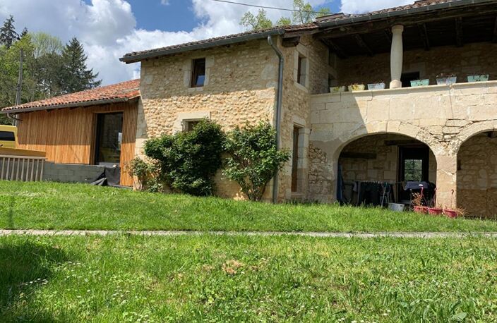 Maison Jaure 13 pièce(s) 380 m2 — photo 2