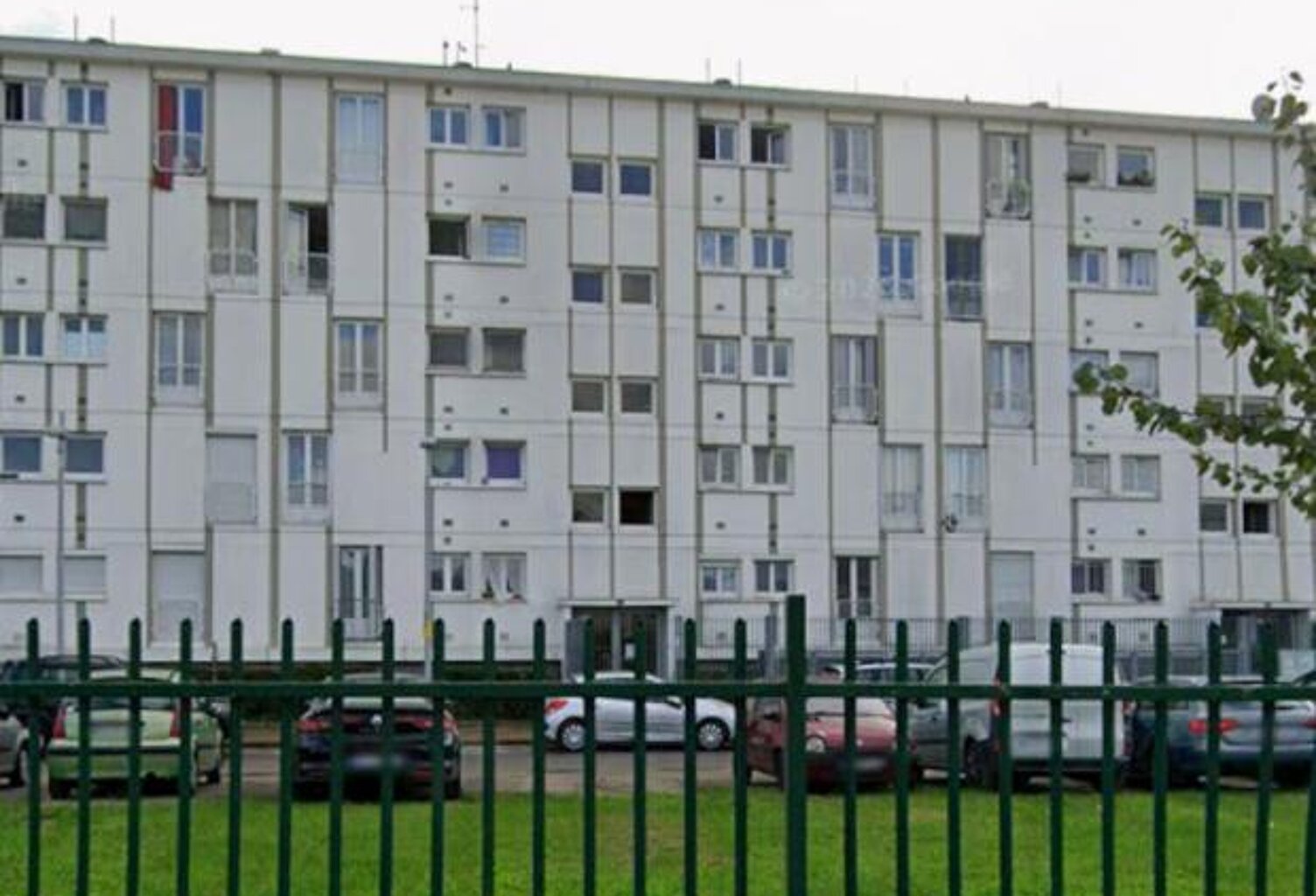 Appartement 3 pièce(s)  61 m2 93390  Clichy Sous Bois — photo 1