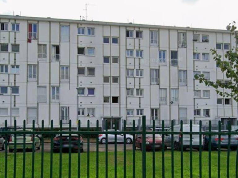 Appartement 3 pièce(s)  61 m2 93390  Clichy Sous Bois — photo 1