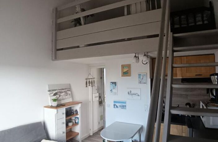 Appartement  1 pièce + mezzanine - 25.08 m2 - Saint-Hilaire de Riez -  94900  TTC — photo 2