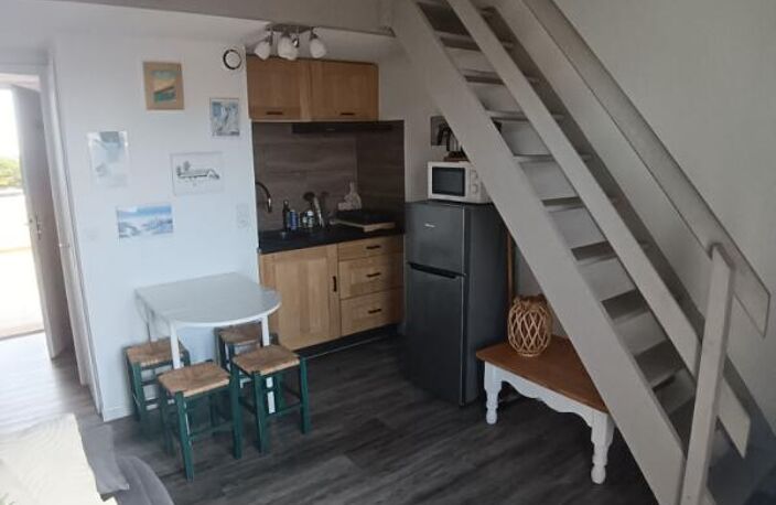 Appartement  1 pièce + mezzanine - 25.08 m2 - Saint-Hilaire de Riez -  94900  TTC — photo 3