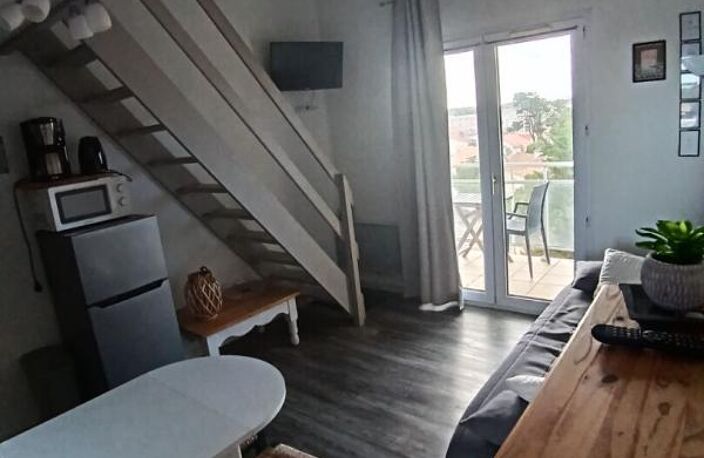 Appartement  1 pièce + mezzanine - 25.08 m2 - Saint-Hilaire de Riez -  94900  TTC — photo 4