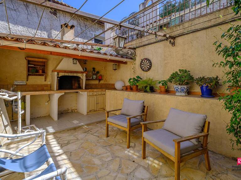 Maison  5 pièce(s) 124 m2 avec piscine et stationnement — photo 1
