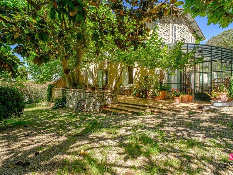 Maison 10 pièce(s) 330 m2 avec terrain 4000 m² et Piscine — photo 1