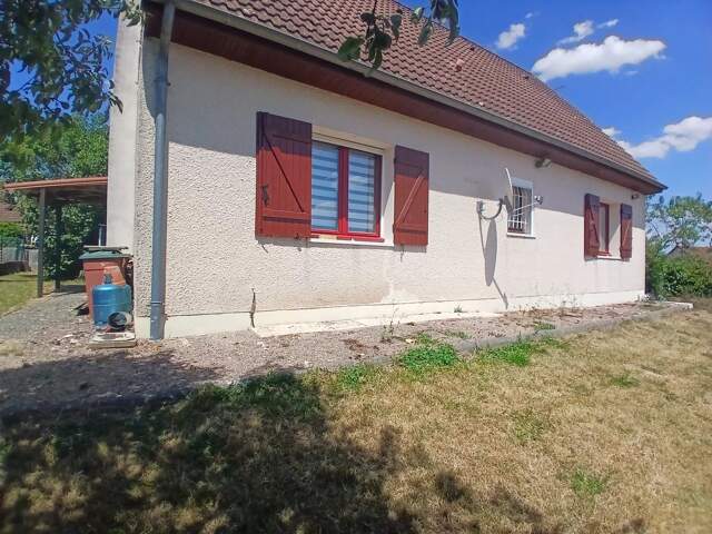 Maison 3 chambres à Sougy-sur-Loire, 95 m² avec jardin — photo du bien