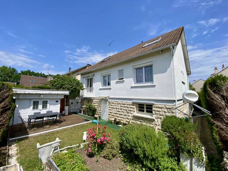 Maison avec jardin et sous-sol total — photo 1