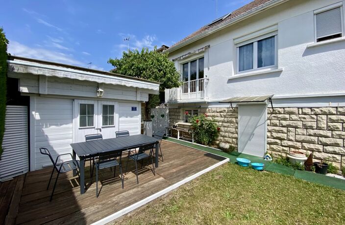 Maison avec jardin et sous-sol total — photo 2