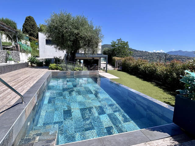 NICE RIMIEZ VILLA CONTEMPORAINE AVEC PISCINE — photo du bien