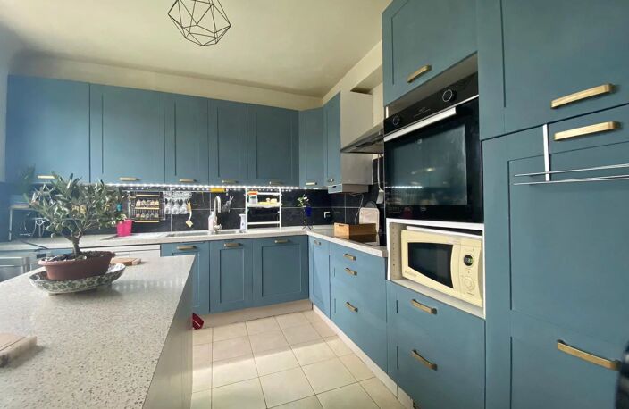 Maison familiale spacieuse de 6 pièces et 5 chambres — photo 3