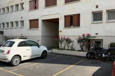 Garage  90 €