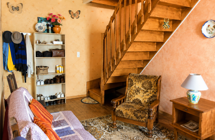 Maison en pierre avec jardin et garage — photo 4