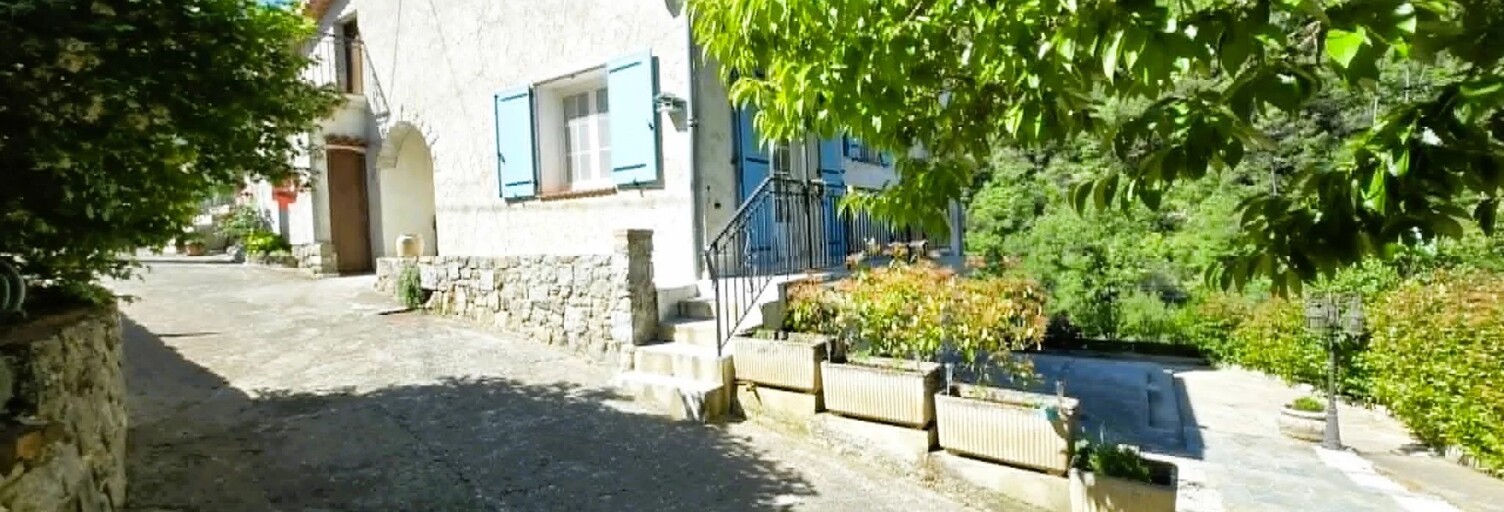 Maison 6 Pièces 210 m² à vendre à L'Escarène (06440)