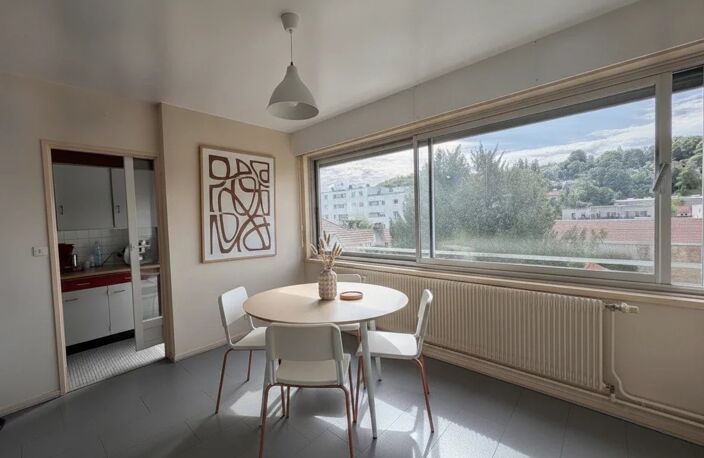 QUARTIER CHAPRAIS GRAND T2/T3 LUMINEUX — photo 3