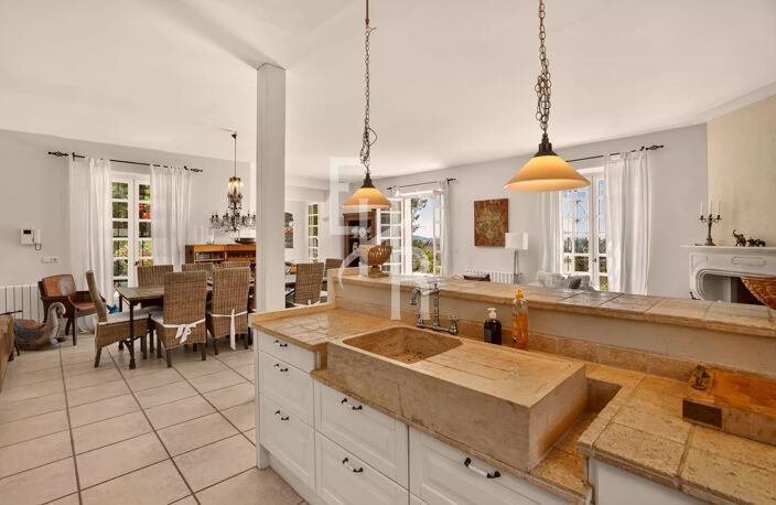 Mougins villa  avec 6 chambres et piscine  au calme — photo 4