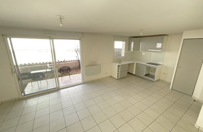 Villa — photo 2
