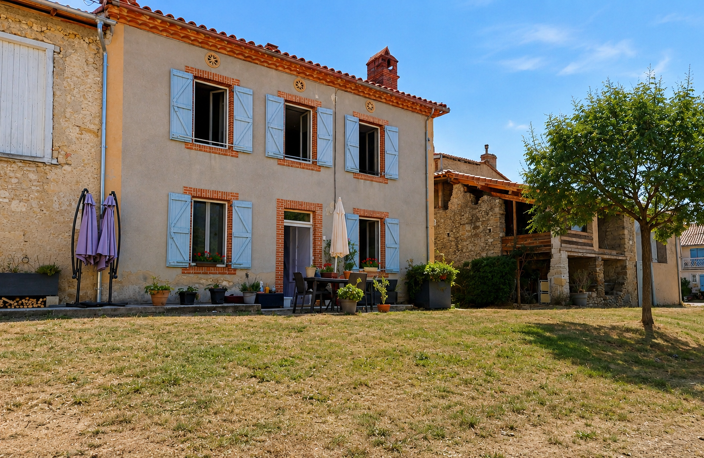 Maison de village rénovée avec grange, garage et jardin   Le — photo 3