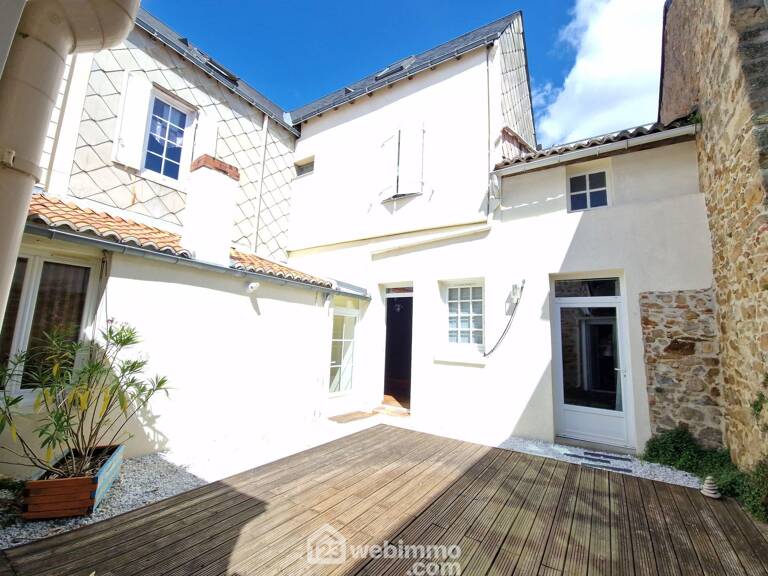 Maison de ville - 151m² - La Roche-sur-Yon — photo 1