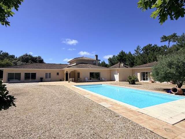 Maison Contemporaine - 315m ² — photo du bien