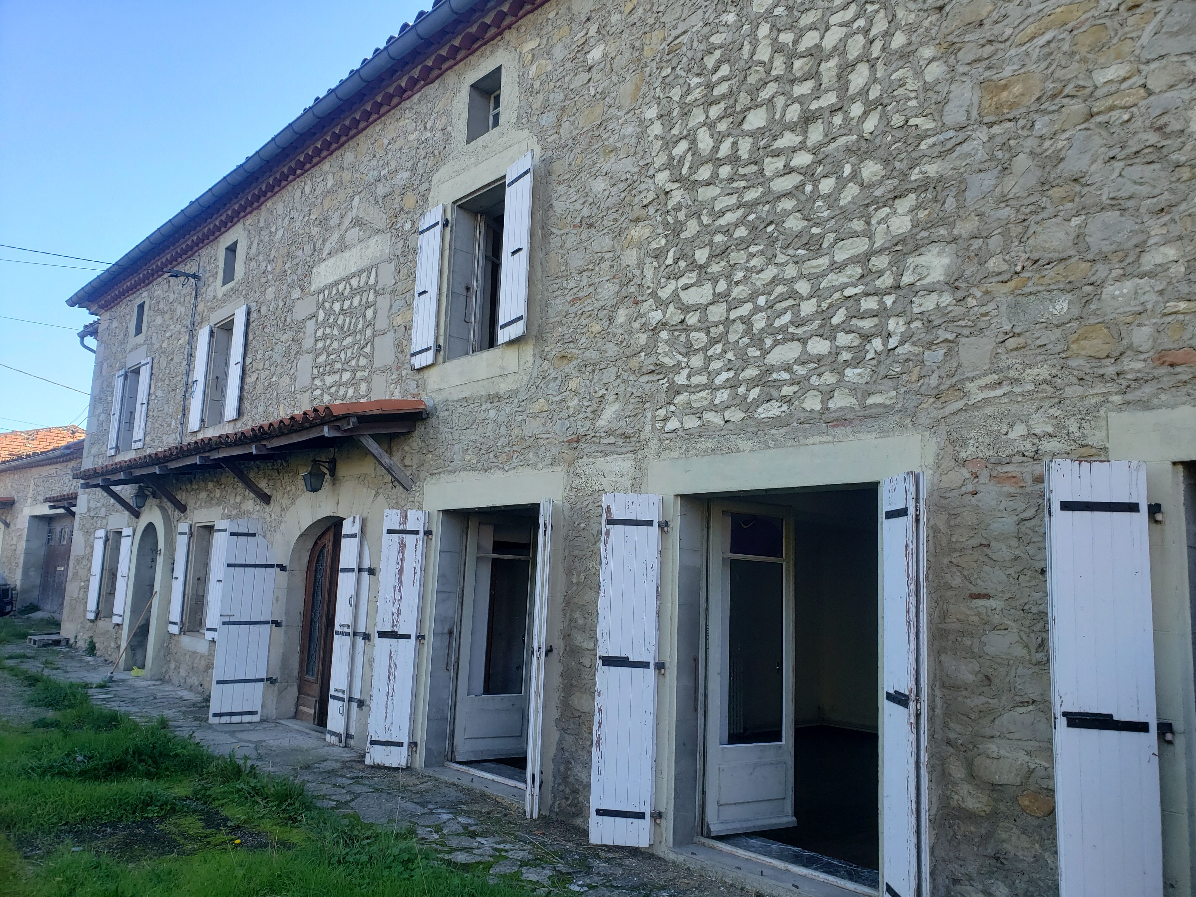 Grande Maison en Pierre à rénover entièrement