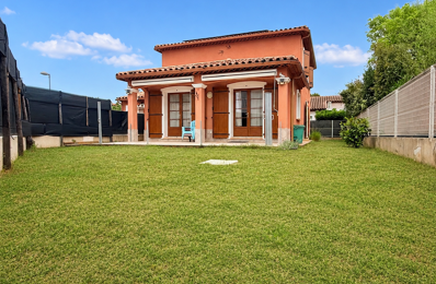 Maison avec jardin et garage — photo du bien