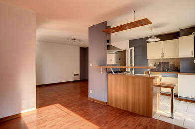Appartement 3 pièces 923 €