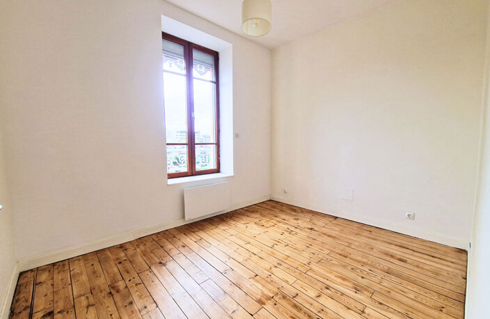 APPARTEMENT VOIRON - T3 - 52 m² — photo 4