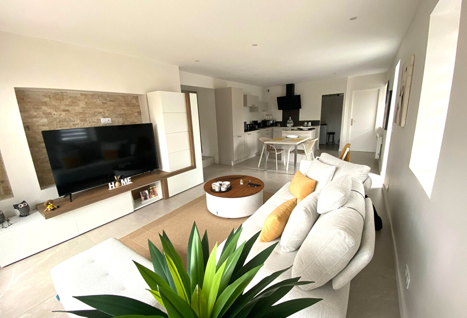 Appartement coup de coeur de 67 m² en rez-de-chaussée- Petite copropriété -Place de parking — photo 1