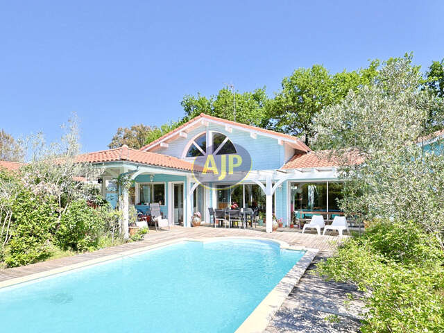 LABENNE BOURG - VILLA FAMILIALE 7 PIECES - DOUBLE GARAGE - DEPENDANCE T3 — photo du bien