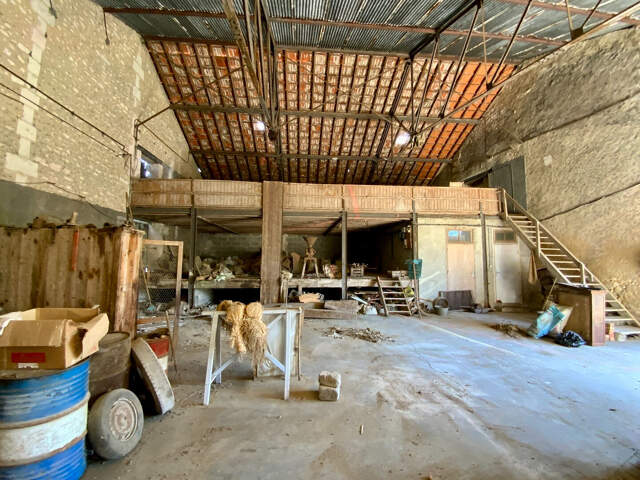 137 m² à réveiller, 500 m² à imaginer ? Créez votre projet à Saint-Ciers ! — photo du bien