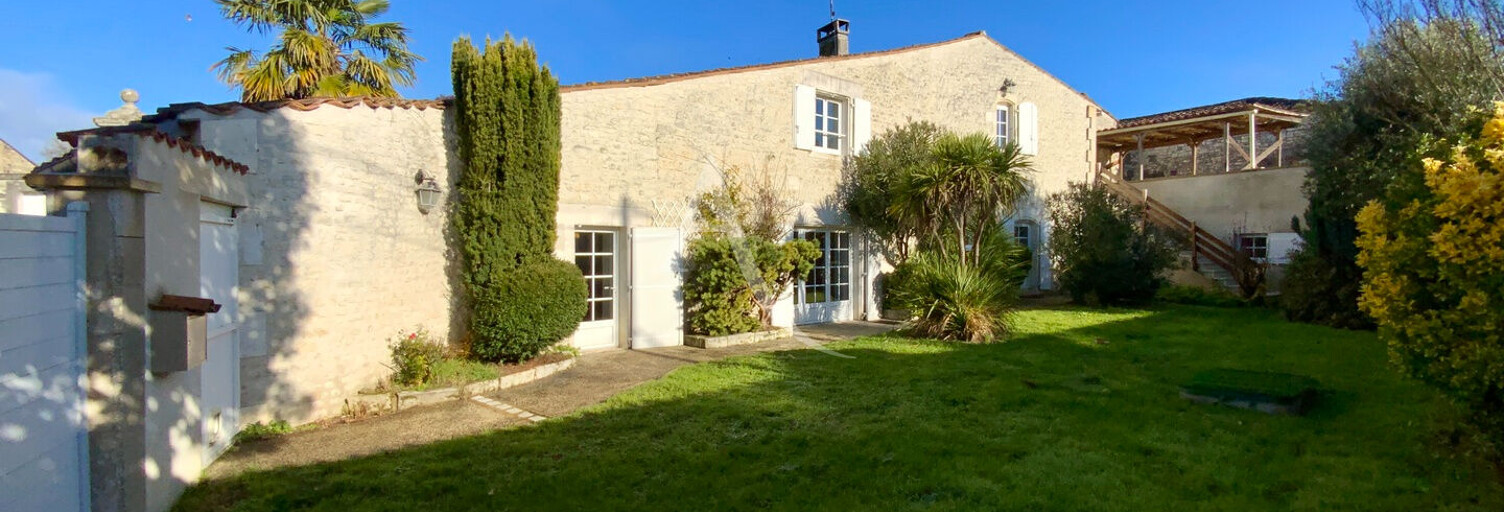Maison 5 Pièces 140 m² à vendre à Salles-d'Angles (16130)