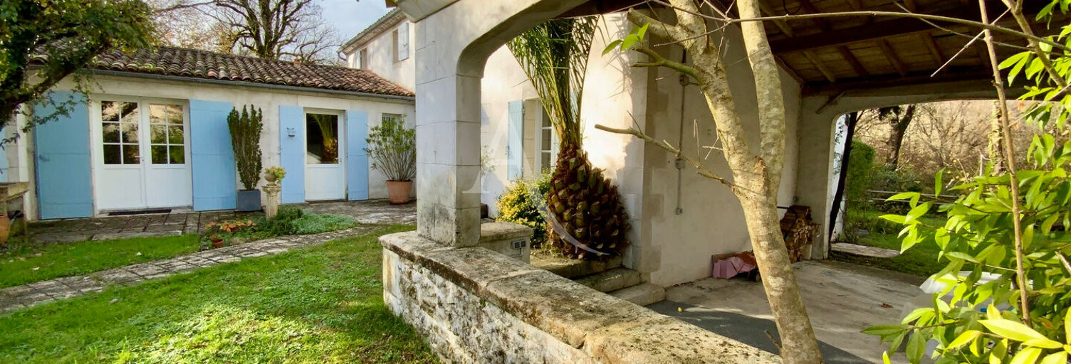 Maison 8 Pièces 210 m² à vendre à Jonzac (17500)