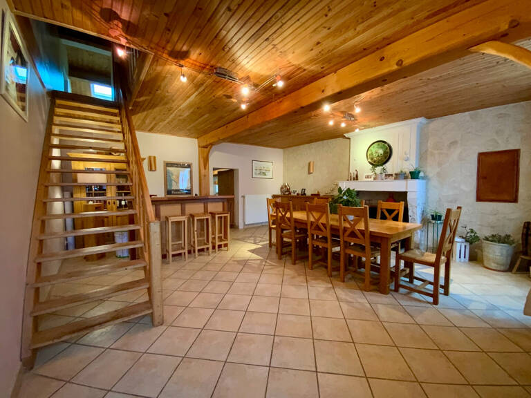 Maison  7 pièces 200 m2 — photo 1