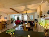 Immeuble mixte commercial et habitation — photo 2