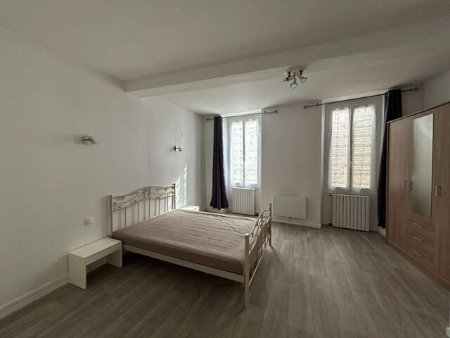 Appartement T2 VIDE - JONZAC Centre Ville — photo du bien
