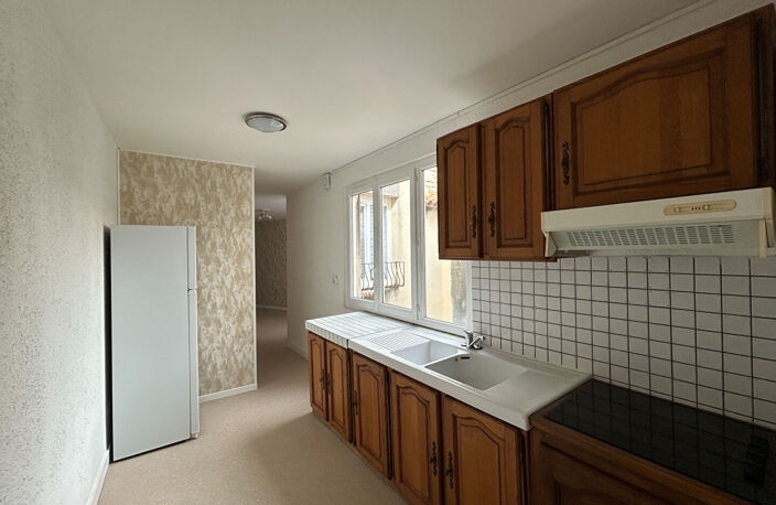 Appartement T2 VIDE - JONZAC Centre Ville — photo 2