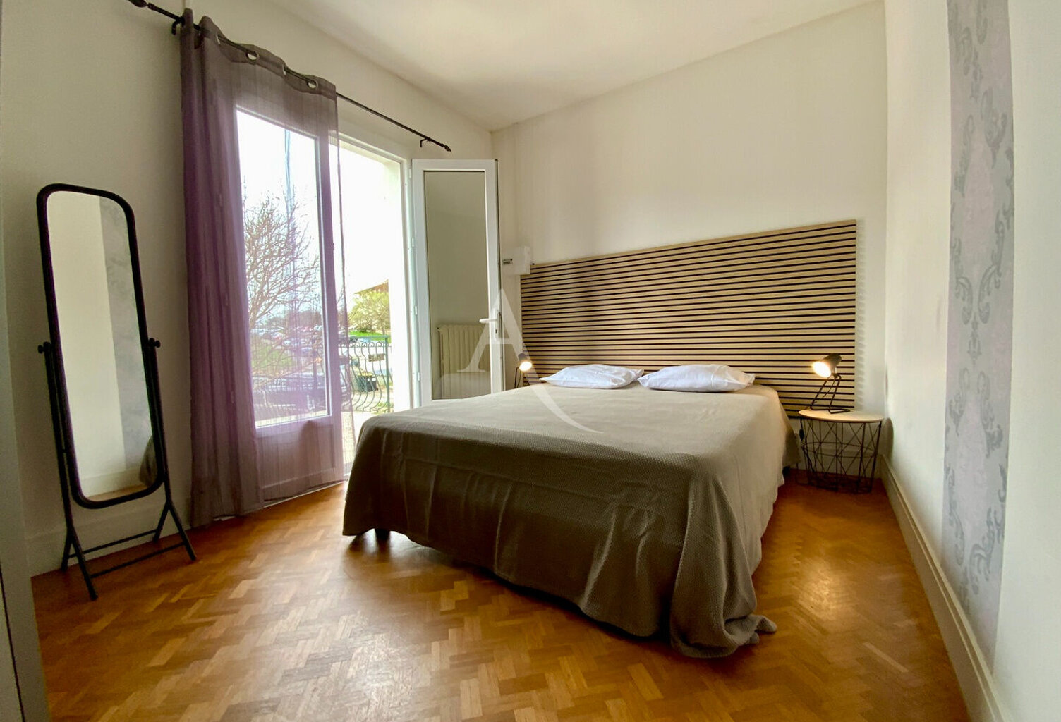 Immeuble Jonzac — photo 1