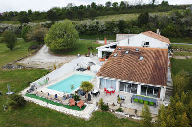 Maison 8 pièces 641700 €