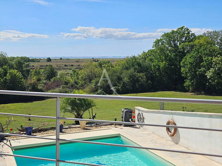 Propriété d'exception de plus de 300m² avec vue panoramique sur l'estuaire de la Gironde — photo 1